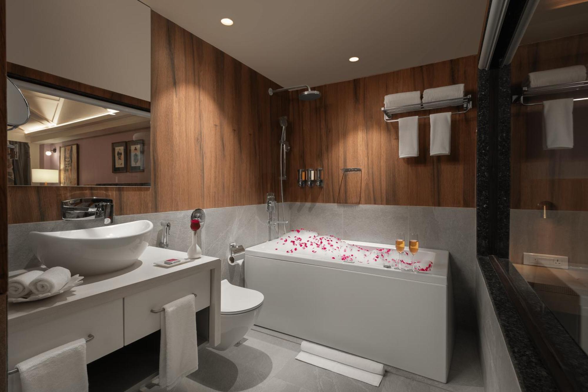 Bookmark Resorts, Manali Eksteriør billede